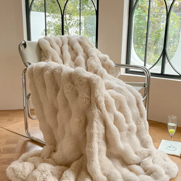 Ultra-Cozy Rabbit Fur Blanket | Perfect for Cold Nights