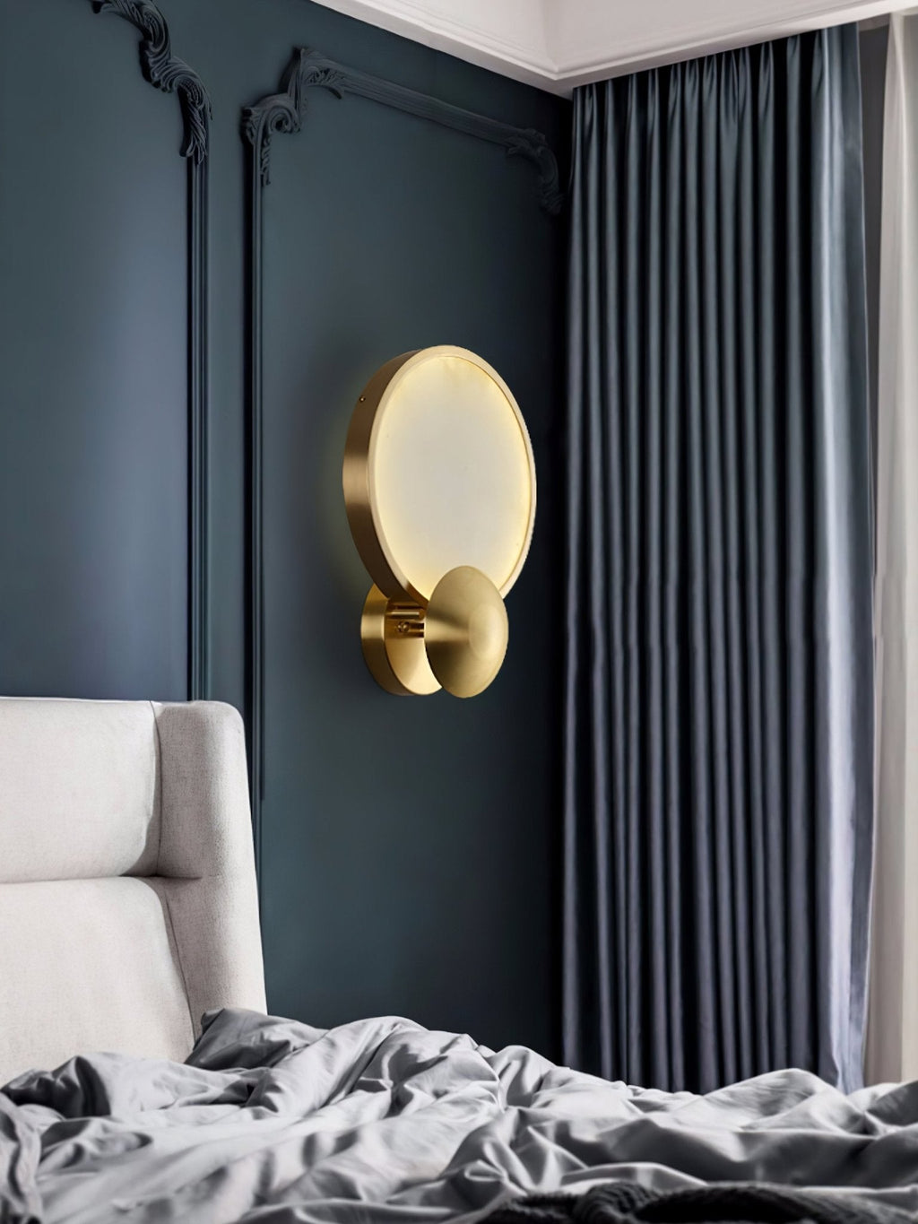 Solara Alabaster Brass Glow