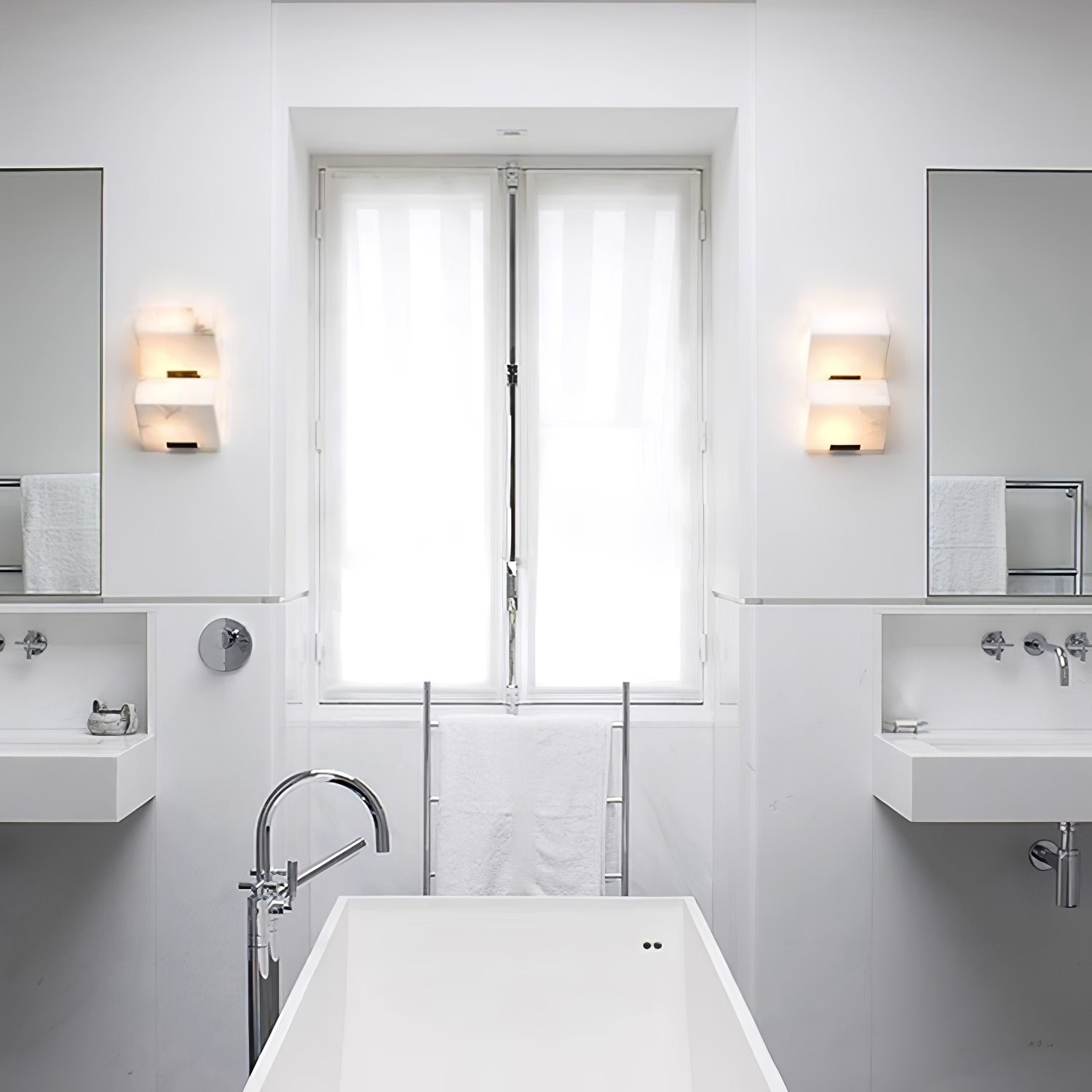 Alba Sculpt Wall Light