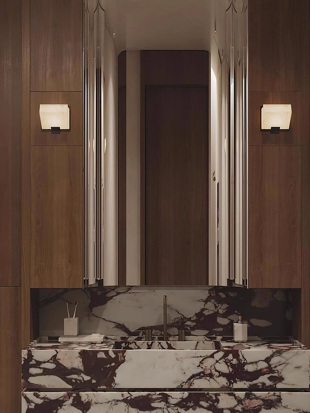 Alba Sculpt Wall Light