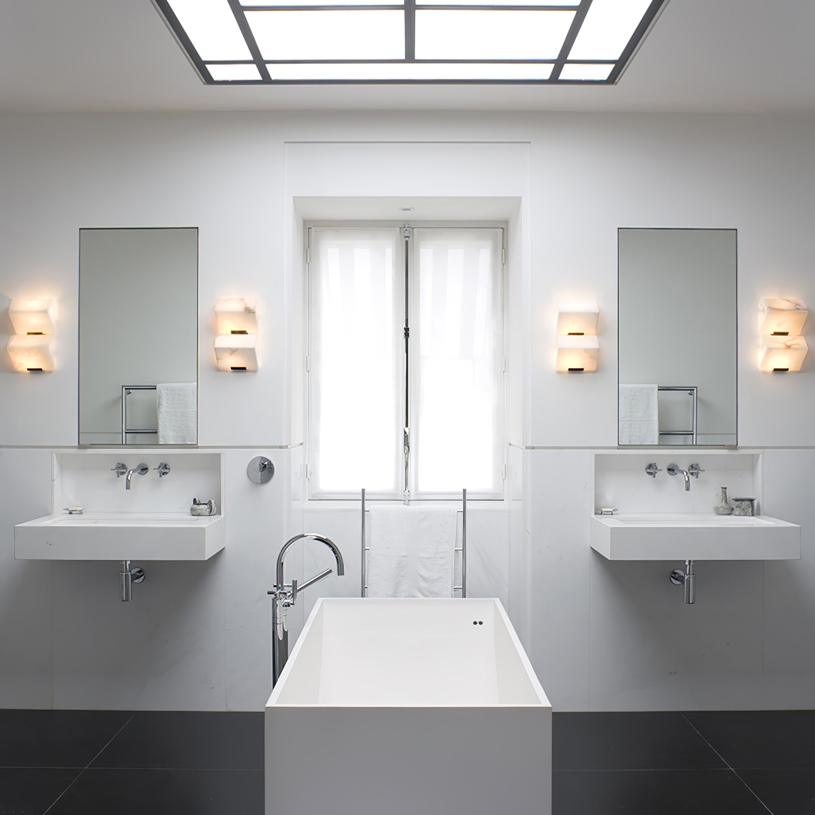 Alba Sculpt Wall Light