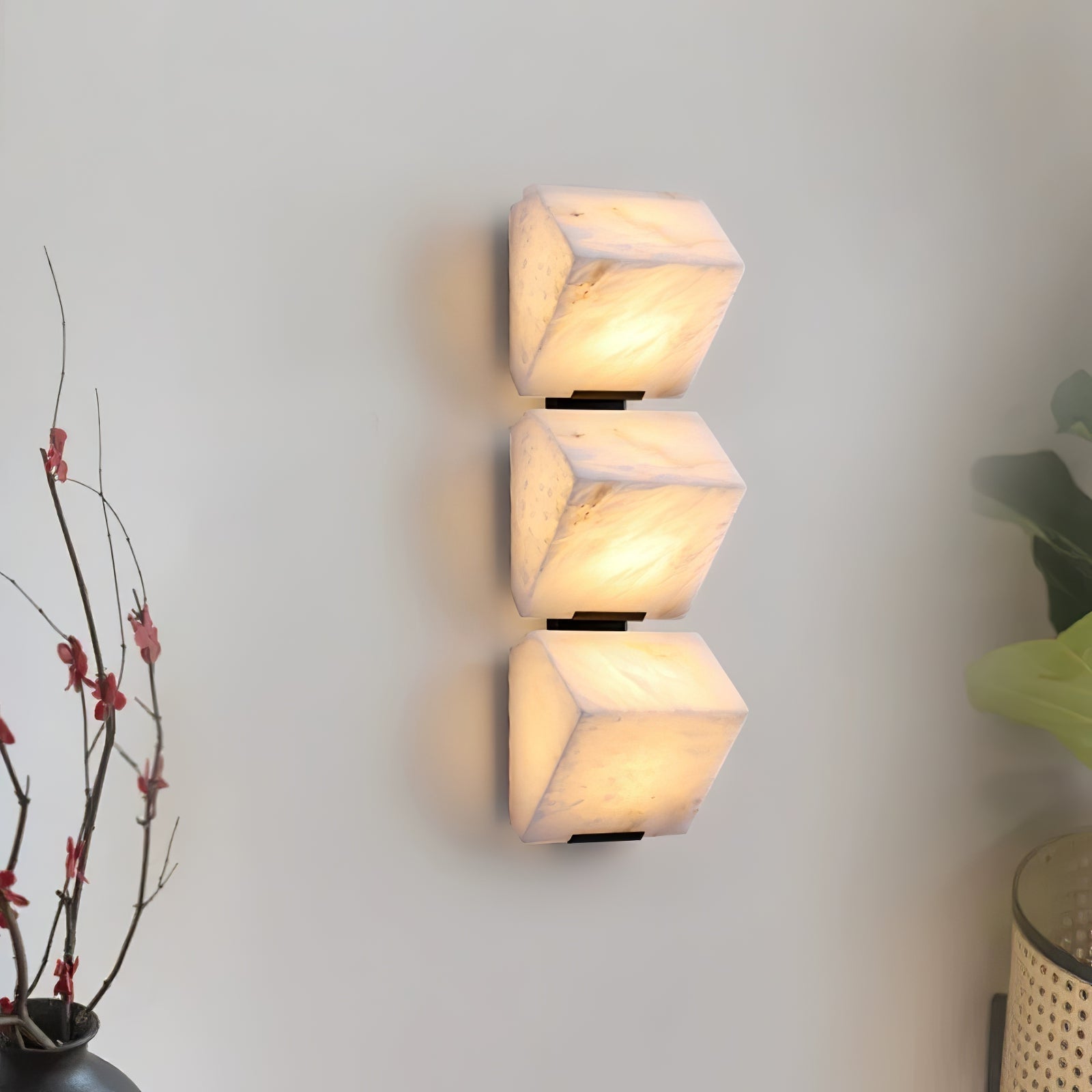 Alba Sculpt Wall Light