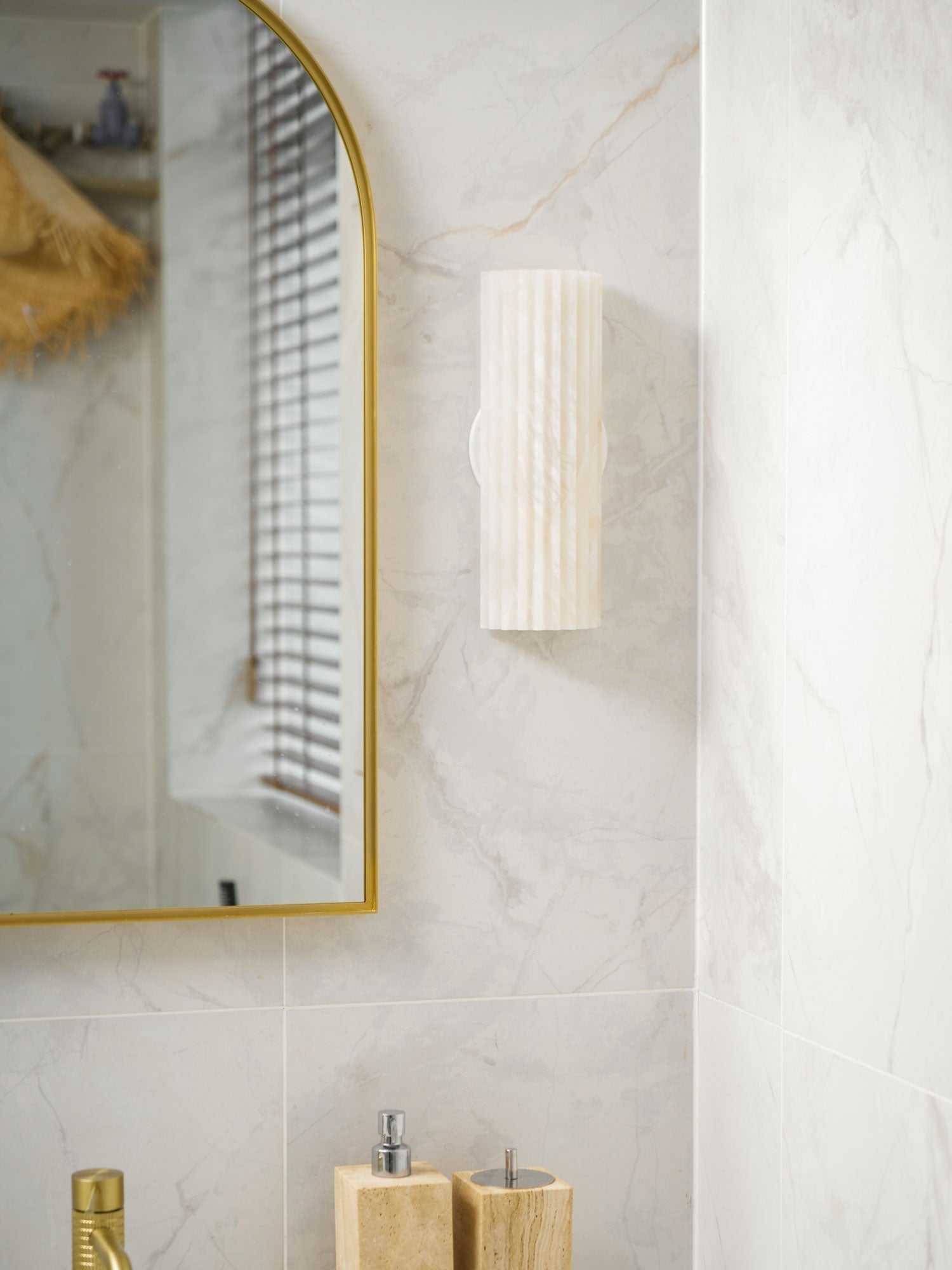 Alabaster Serenity Wall Lamp
