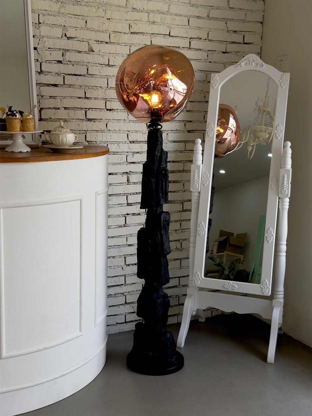 Rosette Charm Floor Lamp