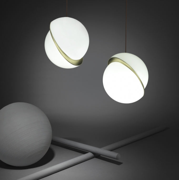 Seluna Crescent Pendant | Modern Lunar-Inspired Lighti