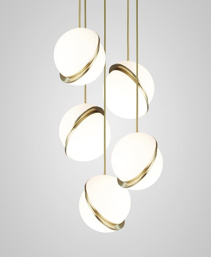 Seluna Crescent Pendant | Modern Lunar-Inspired Lighti