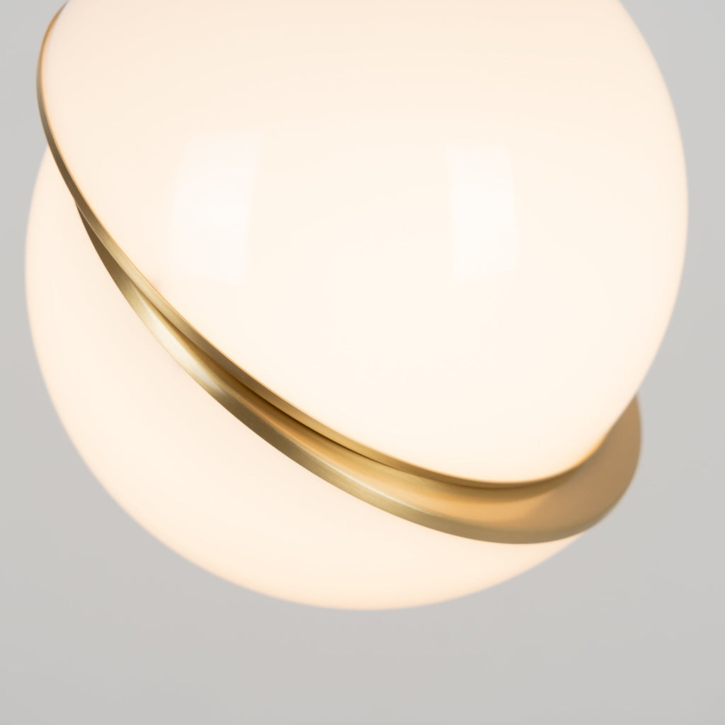 Seluna Crescent Pendant | Modern Lunar-Inspired Lighti