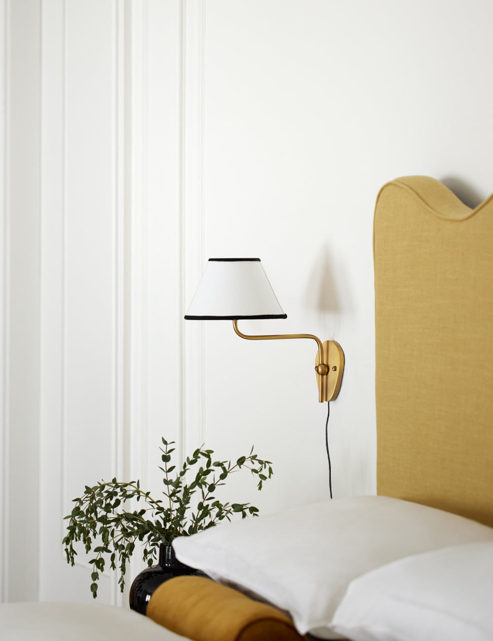 Aurelia Plug-In Wall Sconce