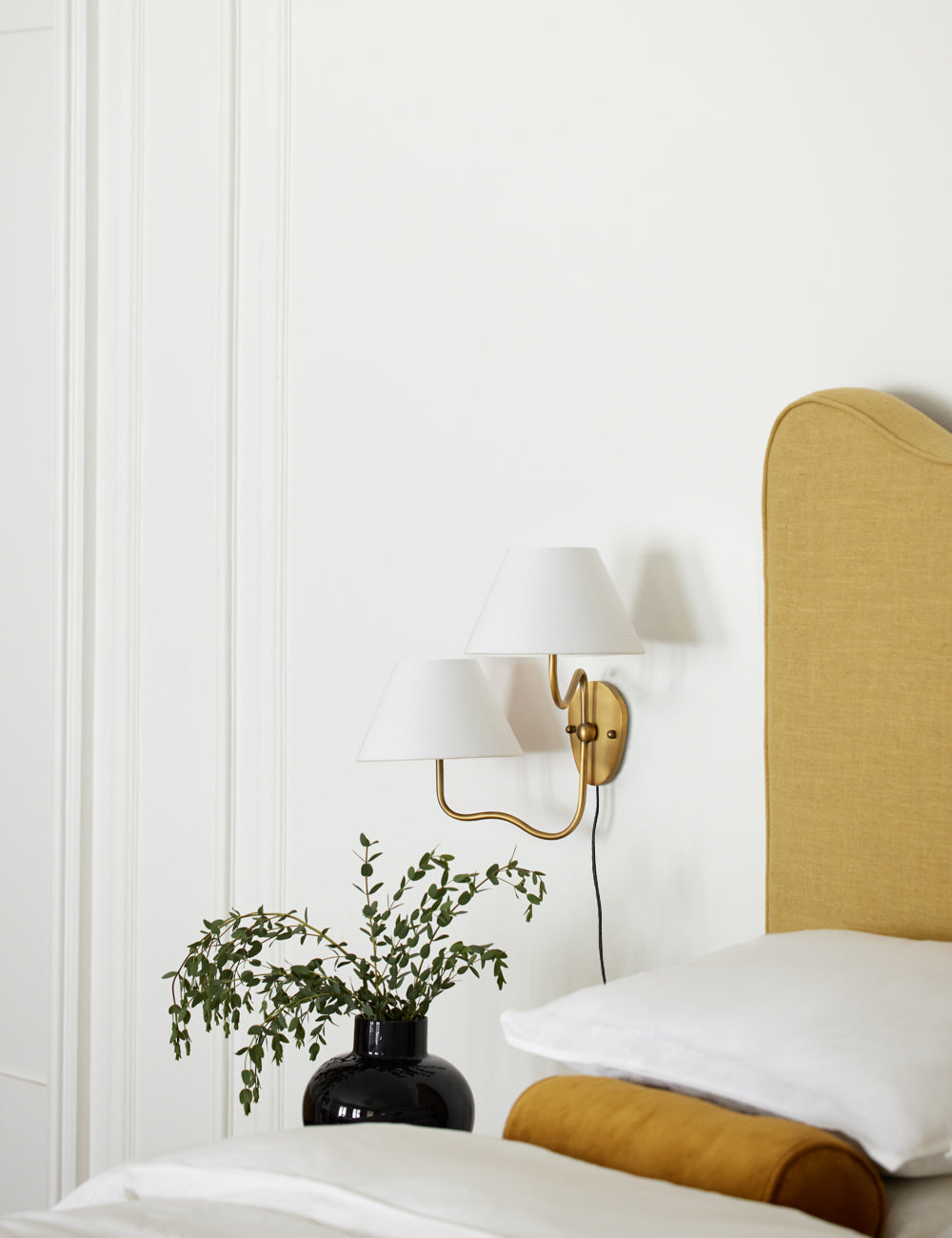 Aurelia Plug-In Wall Sconce
