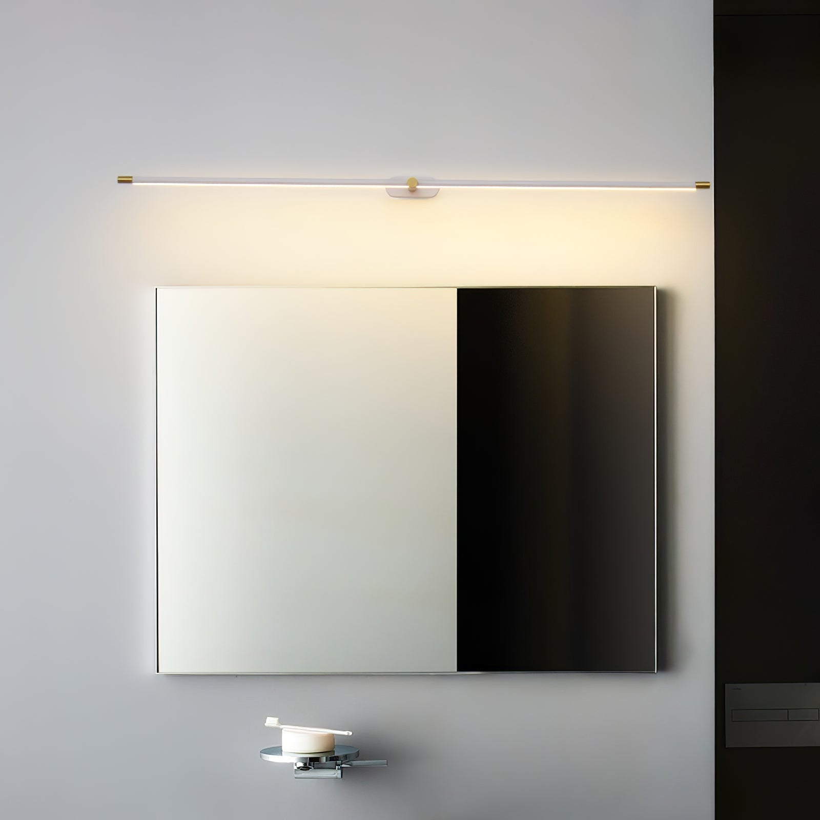 Lirica Minimalist Rechargeable Wall Lamp