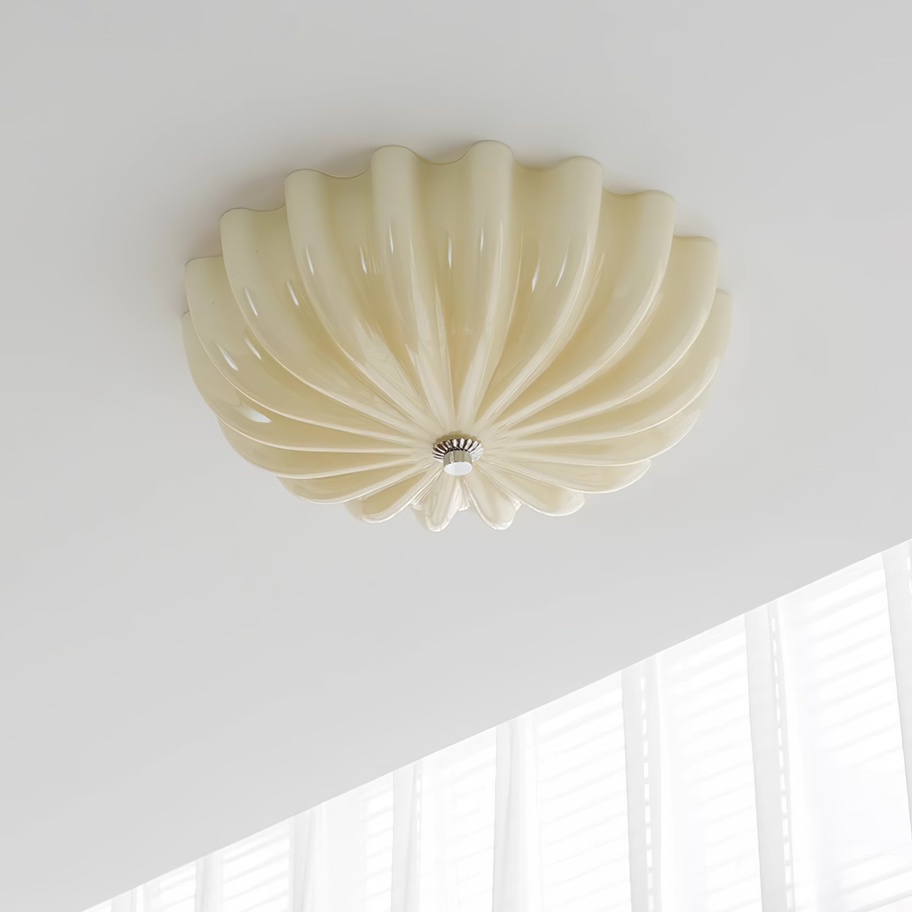 Luna Shell Glow Ceiling Lamp