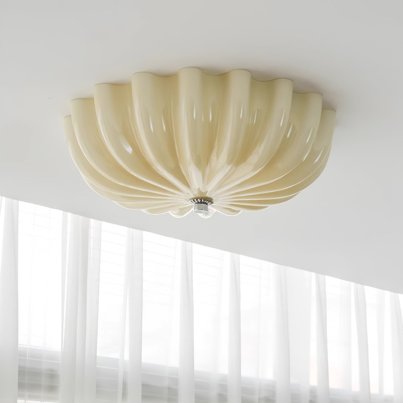 Luna Shell Glow Ceiling Lamp