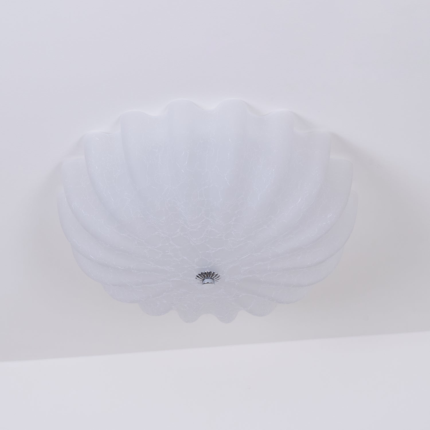 Luna Shell Glow Ceiling Lamp