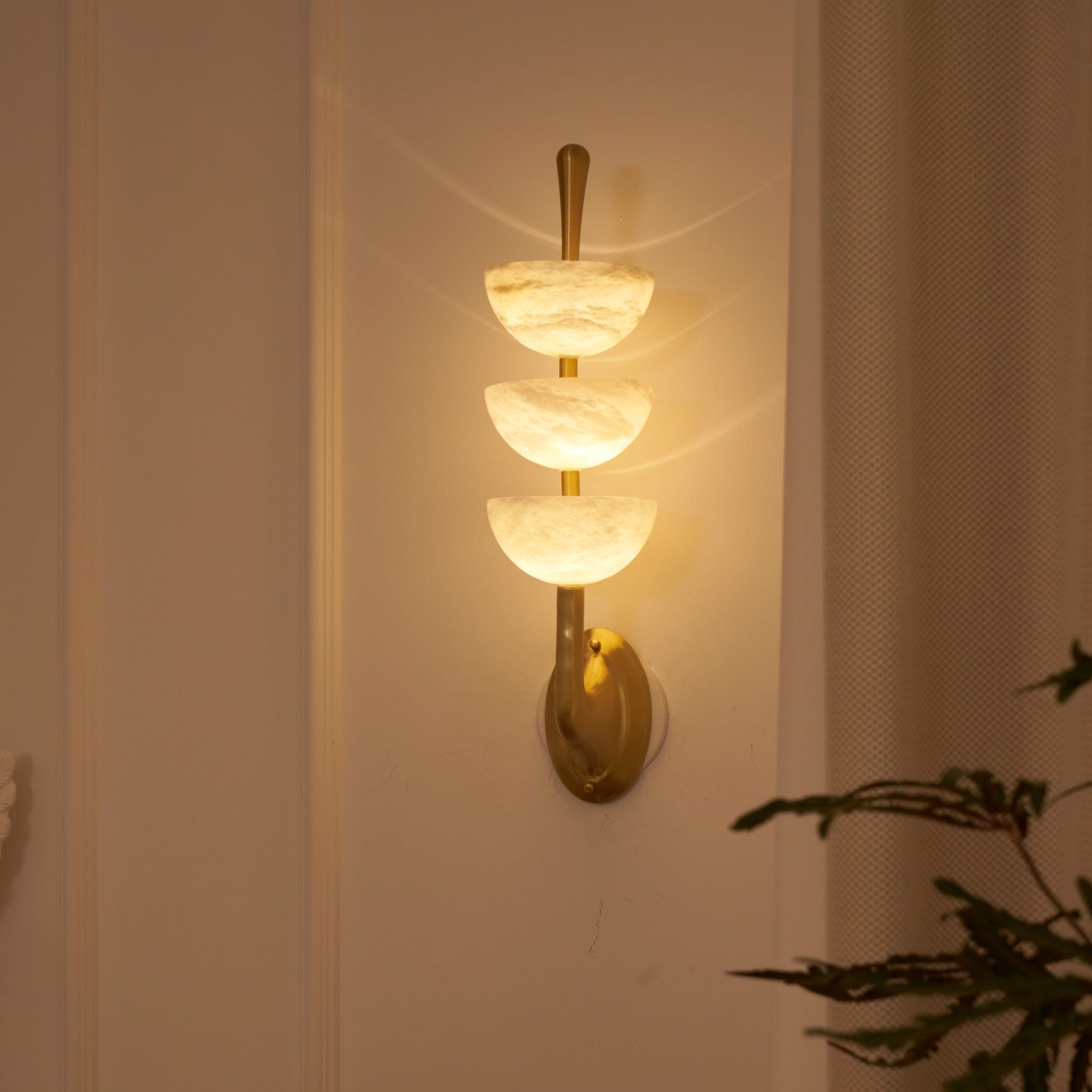 Alabaster Charm Wall Light