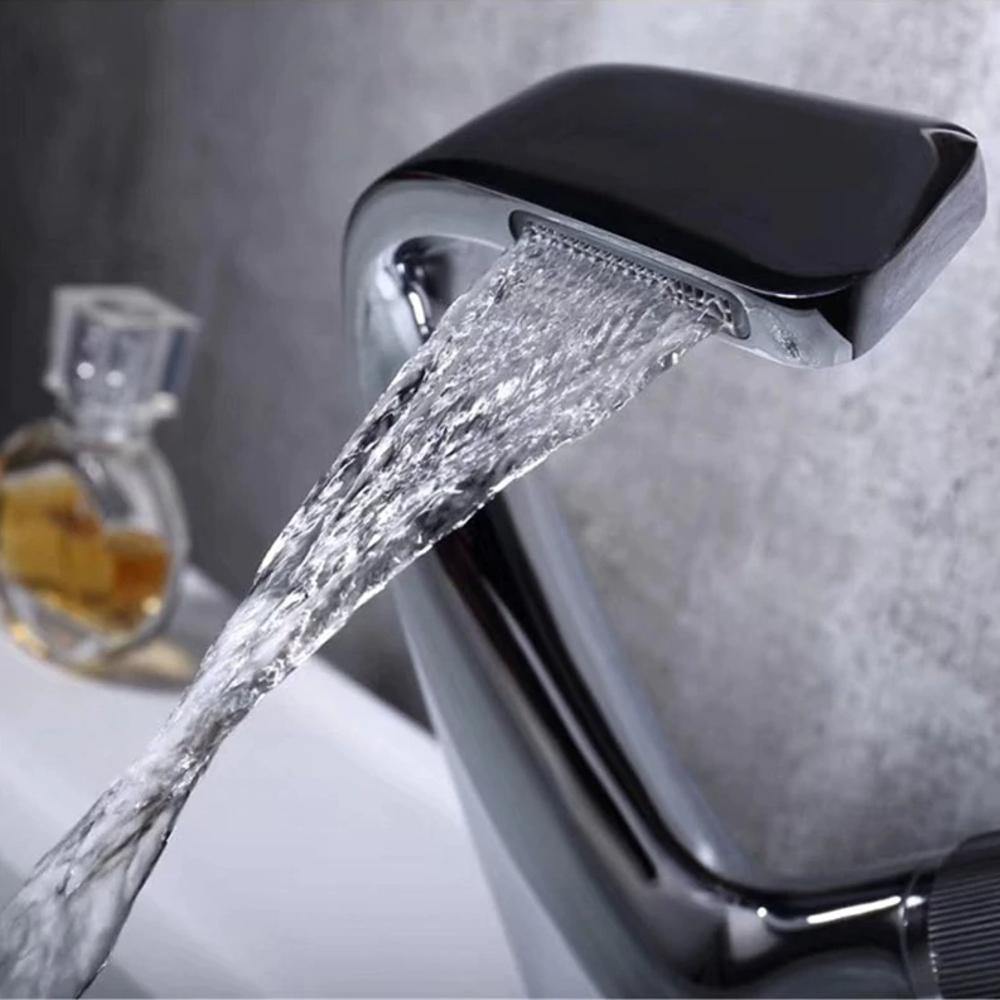 Elegant Bathroom Sink Tap | Waterfall Design