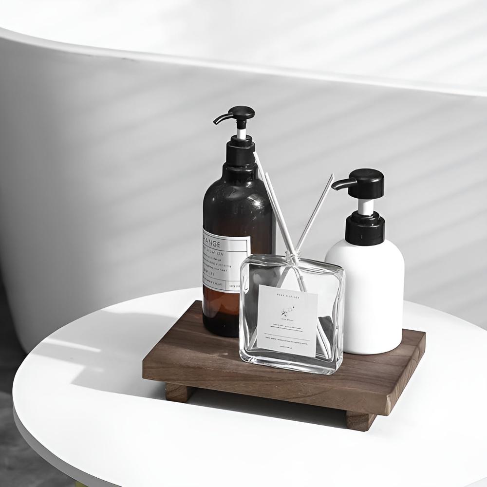 Mila’s Classic Wooden Bathroom Holder