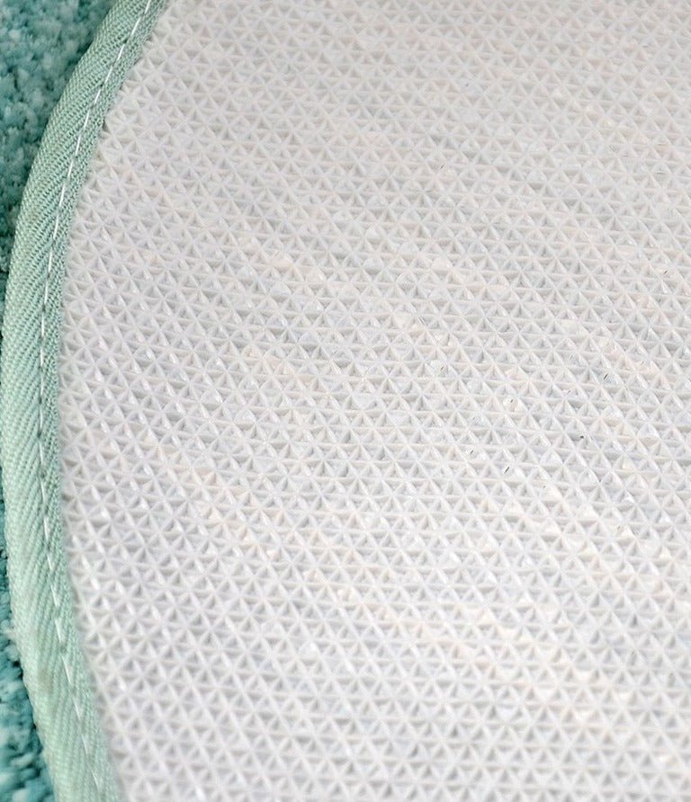 Non-Slip and Cozy Decorative Pompom Oval Rug