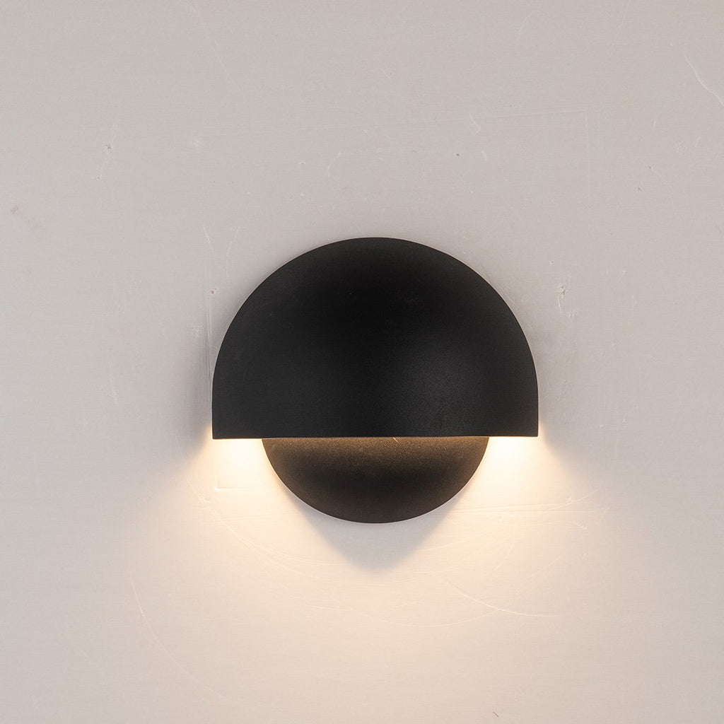 Solira LED Wall Light